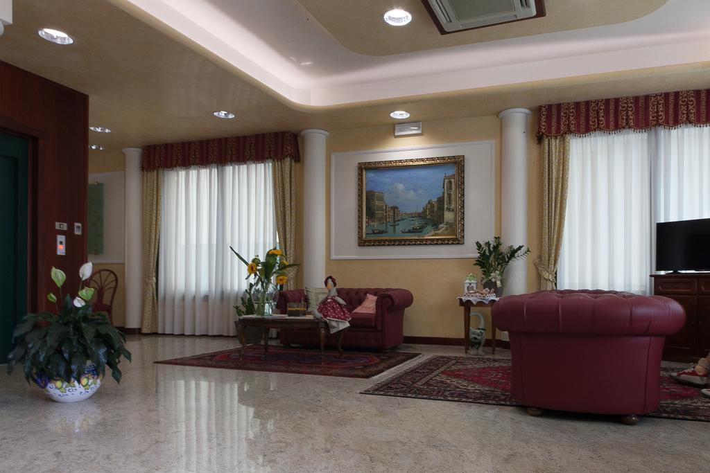 Hotel Garni San Carlo 3*